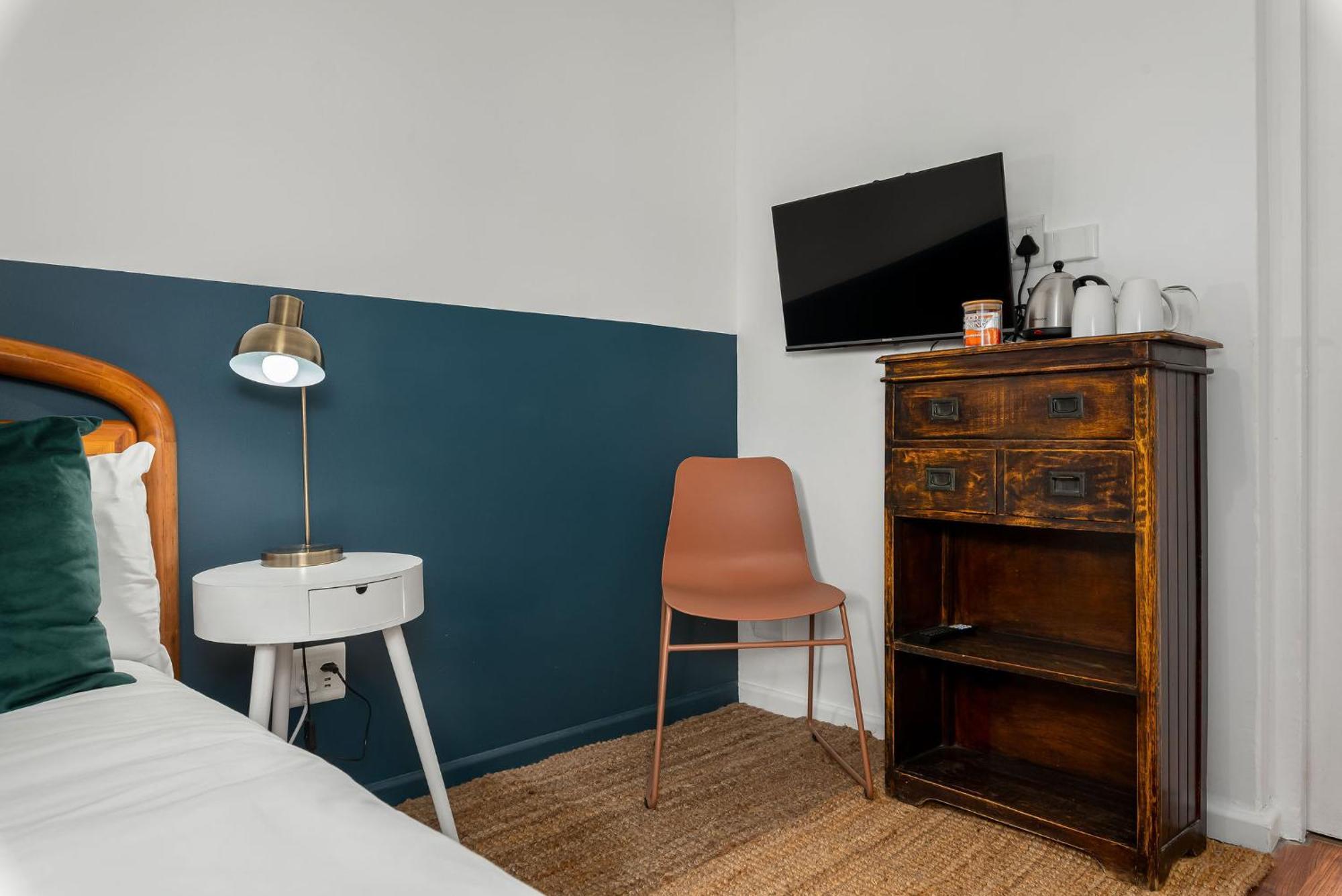 Neighbourgood Ravenscraig Hotel Cape Town Room photo